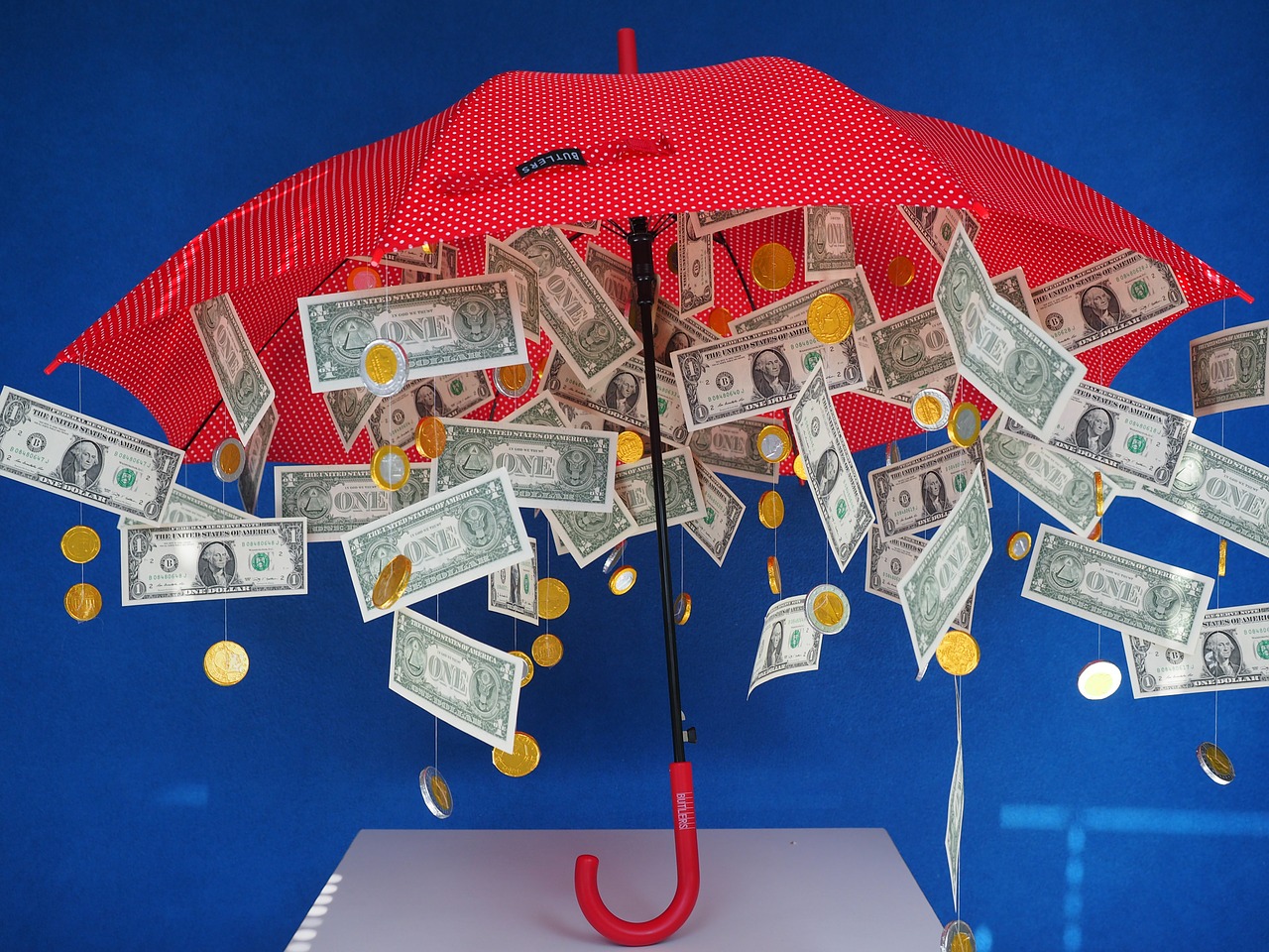 gift, money rain, dollar rain-505550.jpg