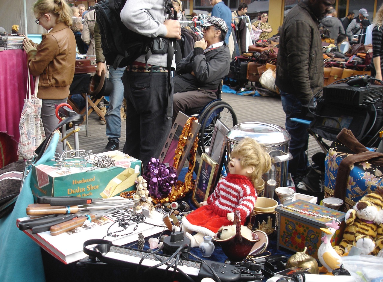 flea market, puppet, vintage-467729.jpg
